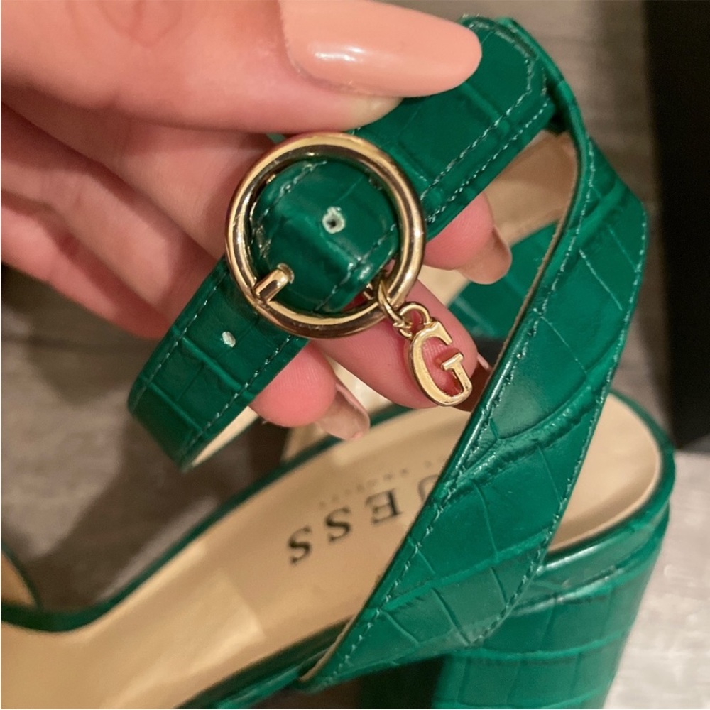 Guess shoes! Green! 70s style